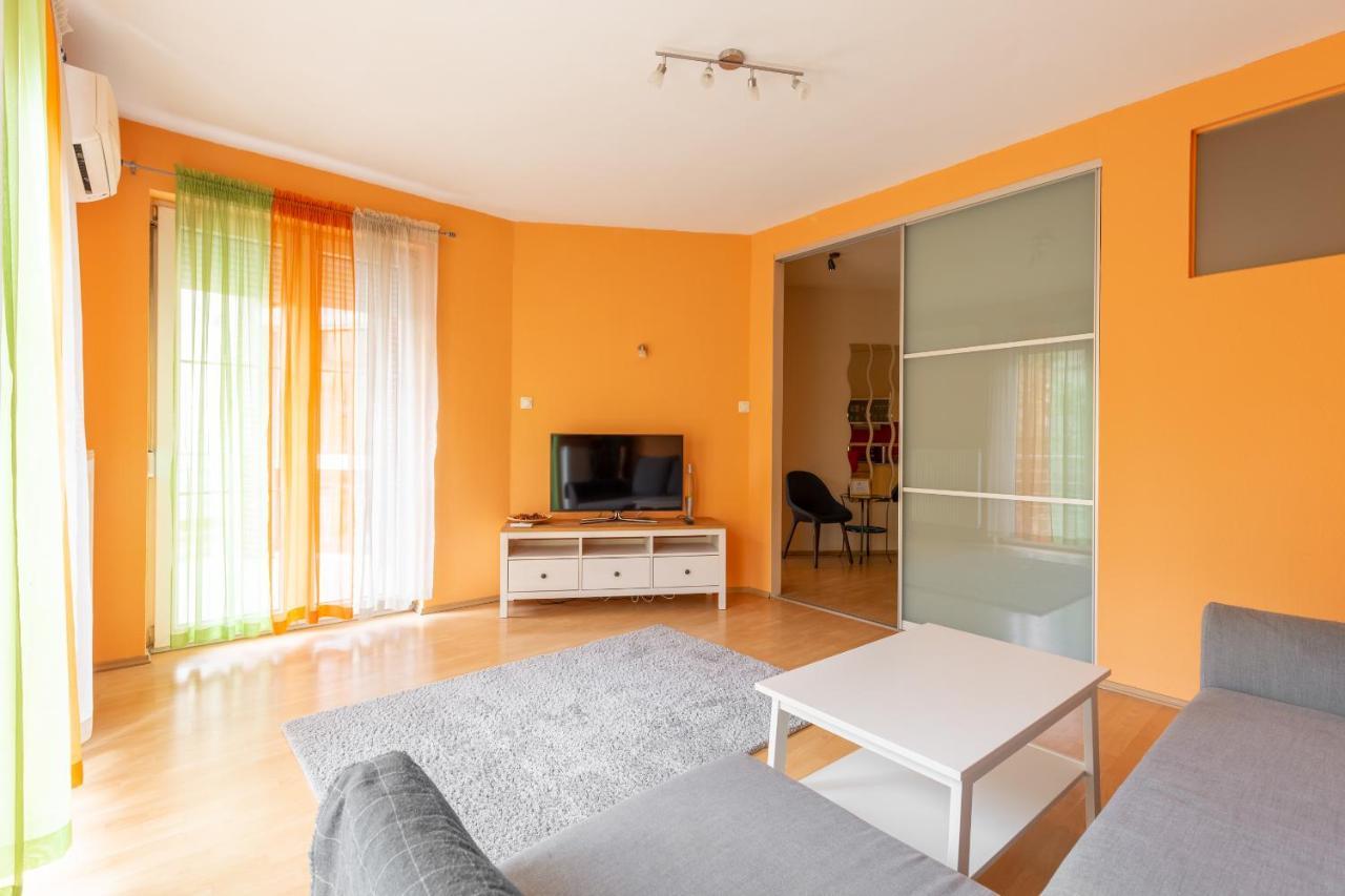 M36 Mester Apartment Budapest Exteriör bild