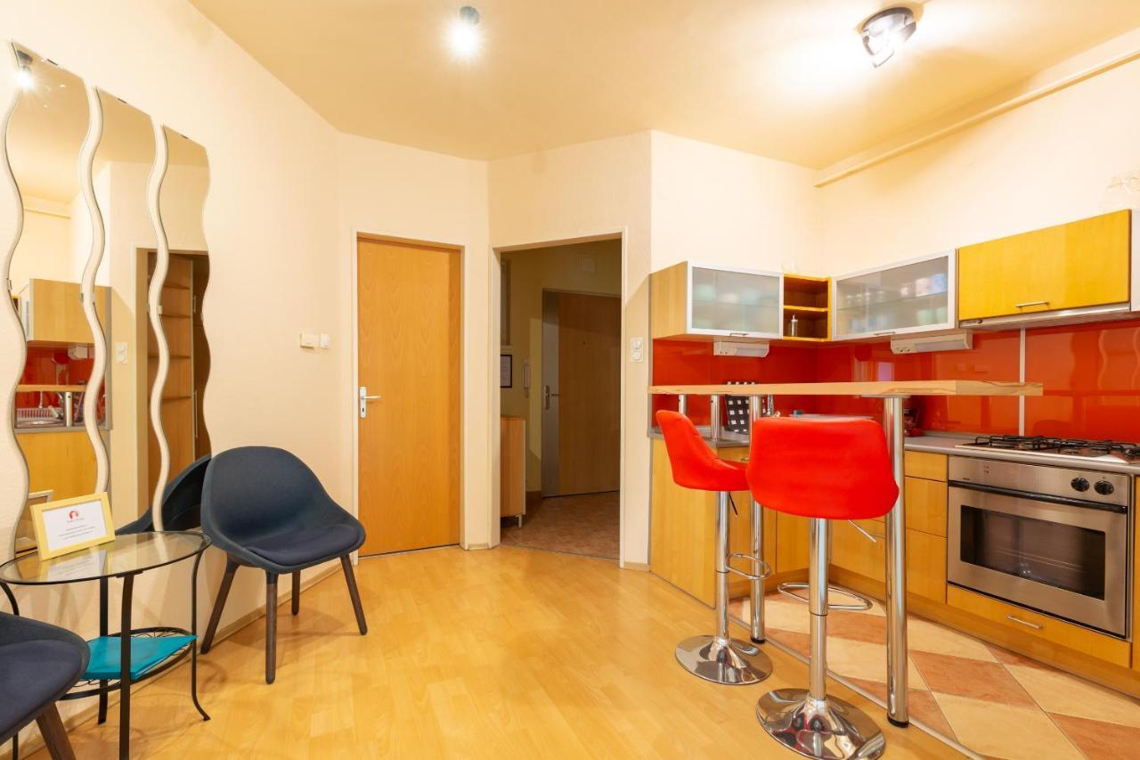 M36 Mester Apartment Budapest Exteriör bild
